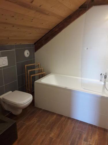 Bed & Breakfast Chalet Sous Le Jora - Chambres D'h�tes