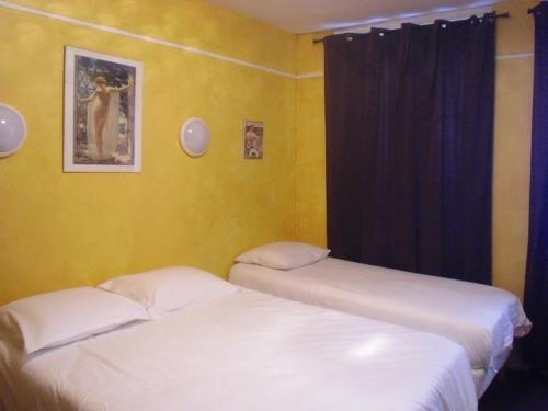 Hostal Lille Louvre Hotel