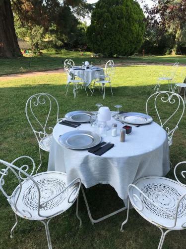 Bed & Breakfast Chateau De Breuil En Beaujolais
