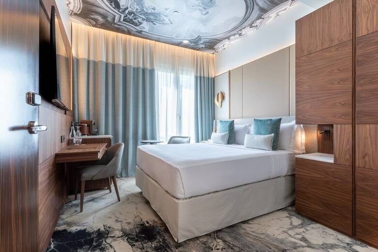 Hotel Intercontinental Paris Avenue Marceau