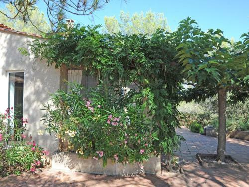 Holiday Home Maison Lei Roucas