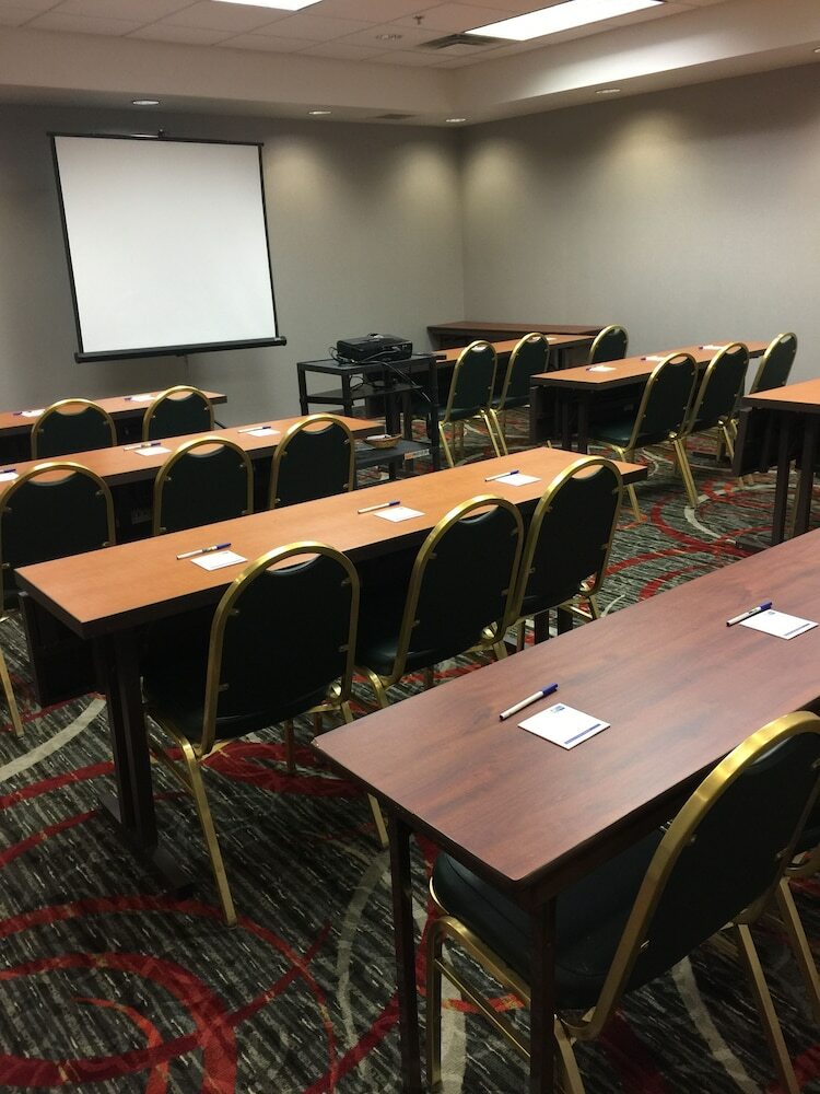 Holiday Inn Express Hotel & Suites Pittsburgh-south Side