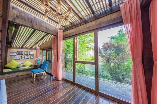 Guyue Resort