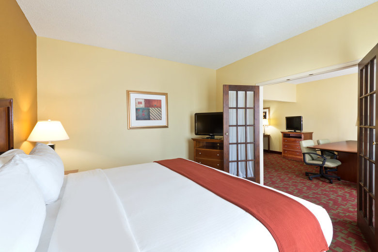 Holiday Inn Express Hotel  Suites Little Rock