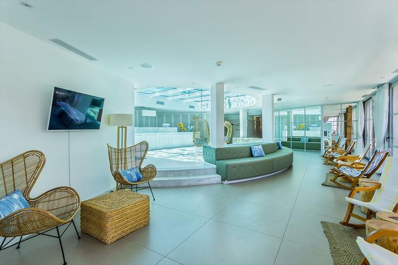 Hotel Fergus Style Palmanova