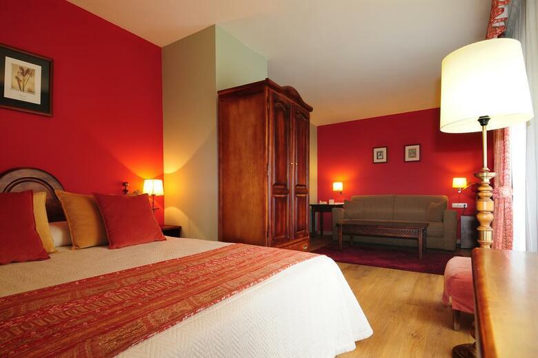 Hotel Husa Eth Pomer