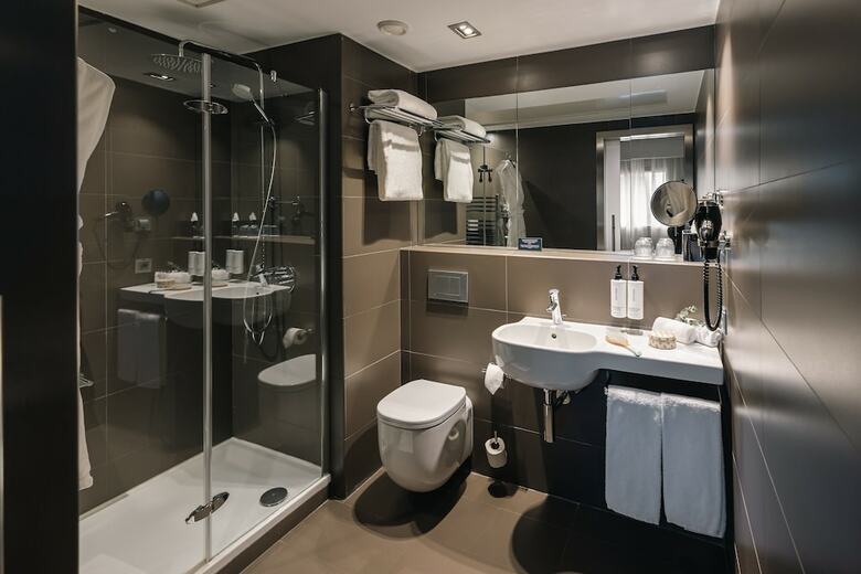 Voco Madrid Retiro, An Ihg Hotel
