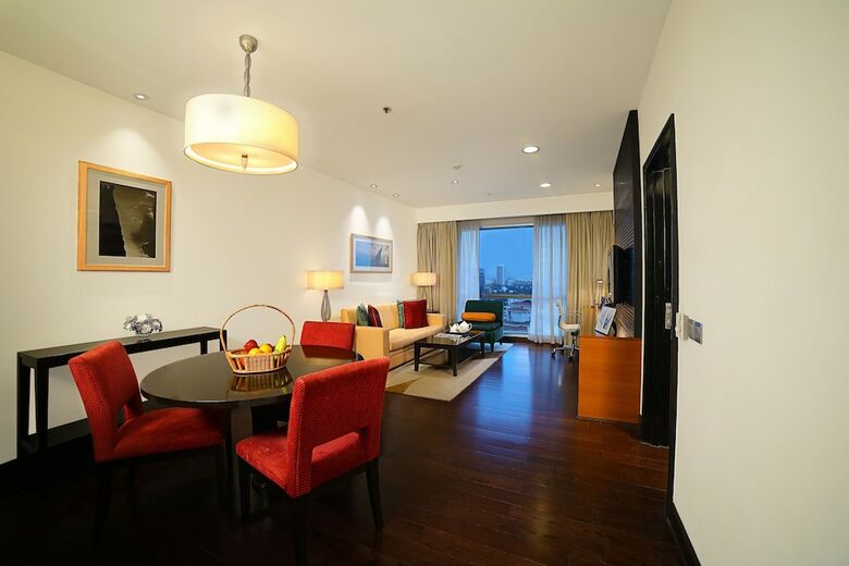 Hotel Somerset Greenways