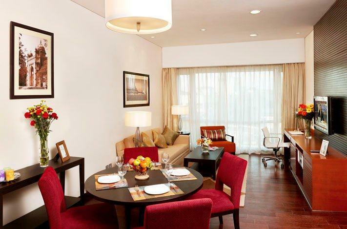 Hotel Somerset Greenways