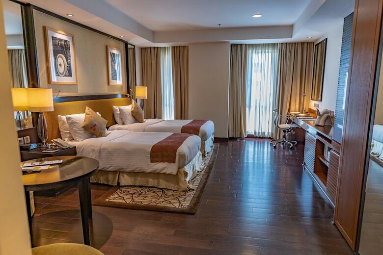 Hotel Somerset Greenways