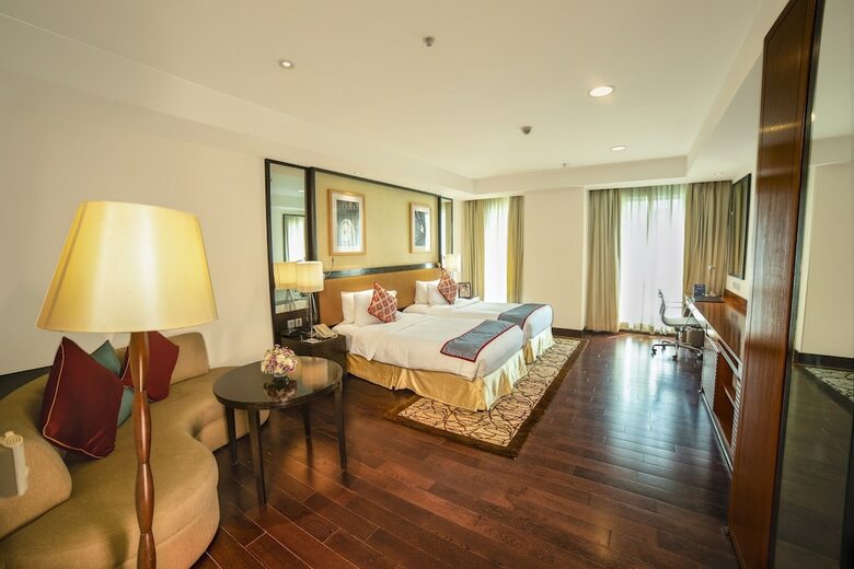 Hotel Somerset Greenways