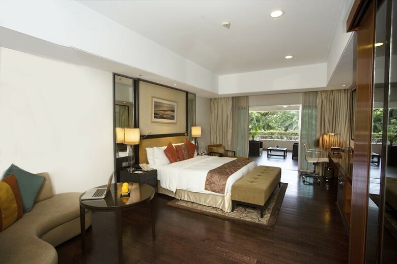 Hotel Somerset Greenways