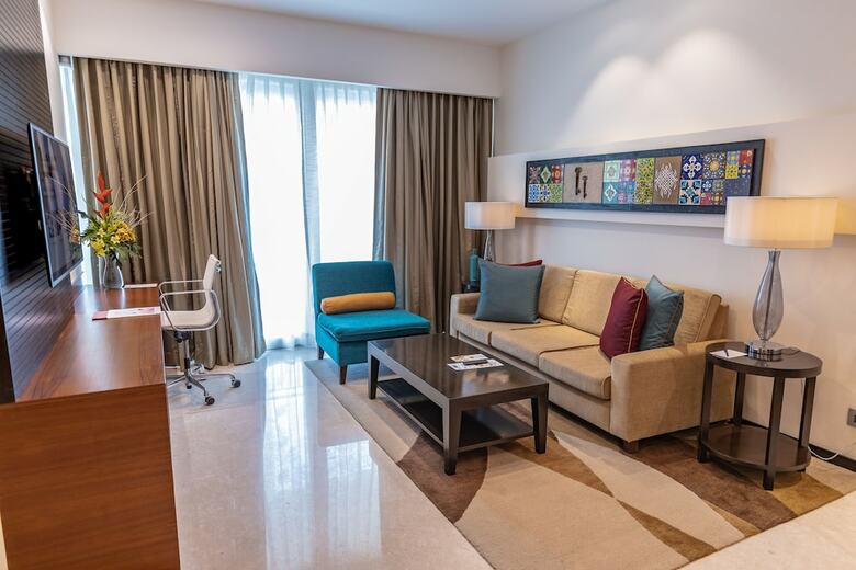 Hotel Somerset Greenways