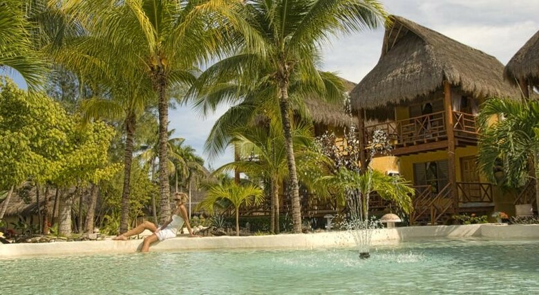 Hotel Mahekal Beach Resort