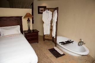 Hotel Mpongo Private Game Reserve