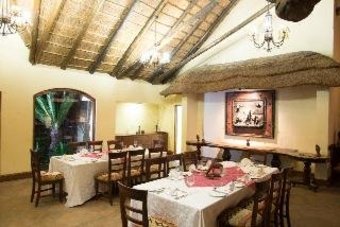 Hotel Mpongo Private Game Reserve