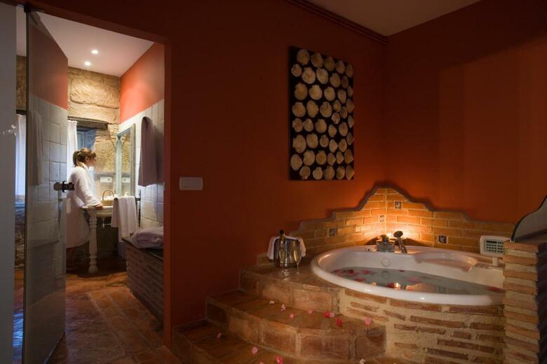 Hotel Senorio De Brinas