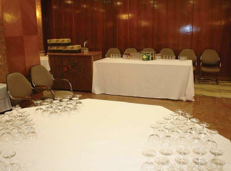Hotel Macia Sevilla Kubb