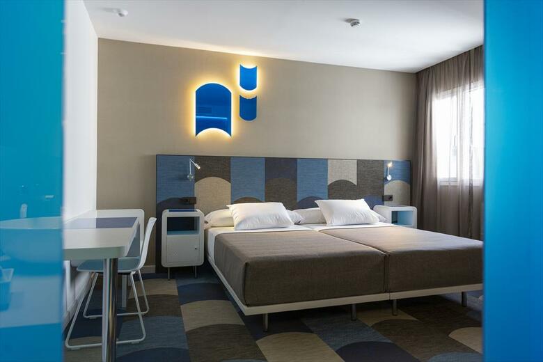 Hotel Macia Sevilla Kubb