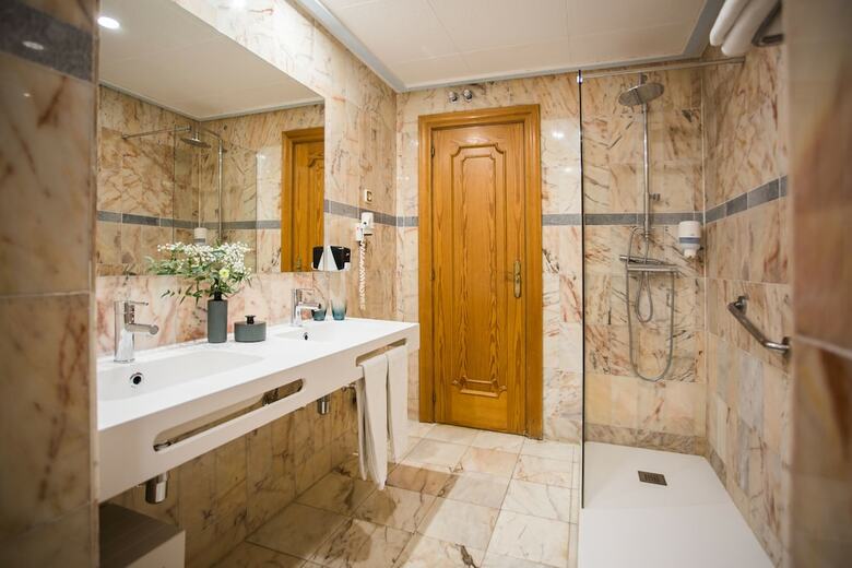 Hotel II Virrey