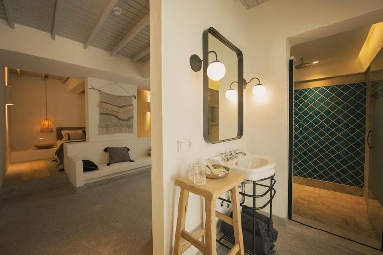 Yacht Boutique Hotel