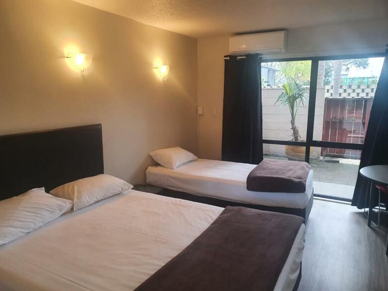 Hotel Ascot Epsom Motel