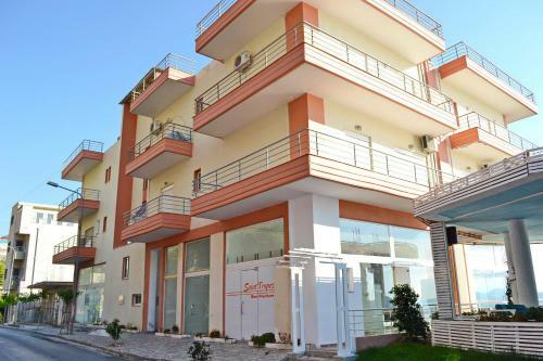 Alba Apartments