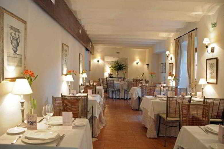 Hotel Puerta De La Luna