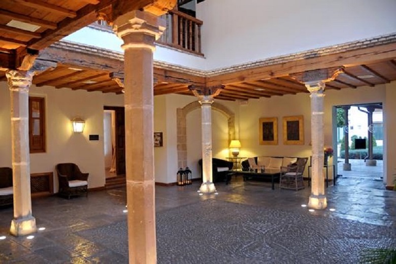 Hotel Puerta De La Luna