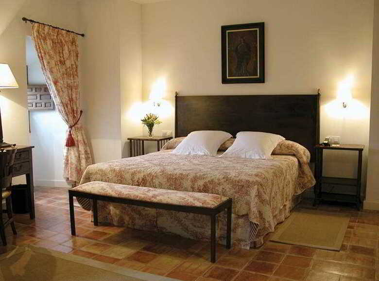 Hotel Puerta De La Luna