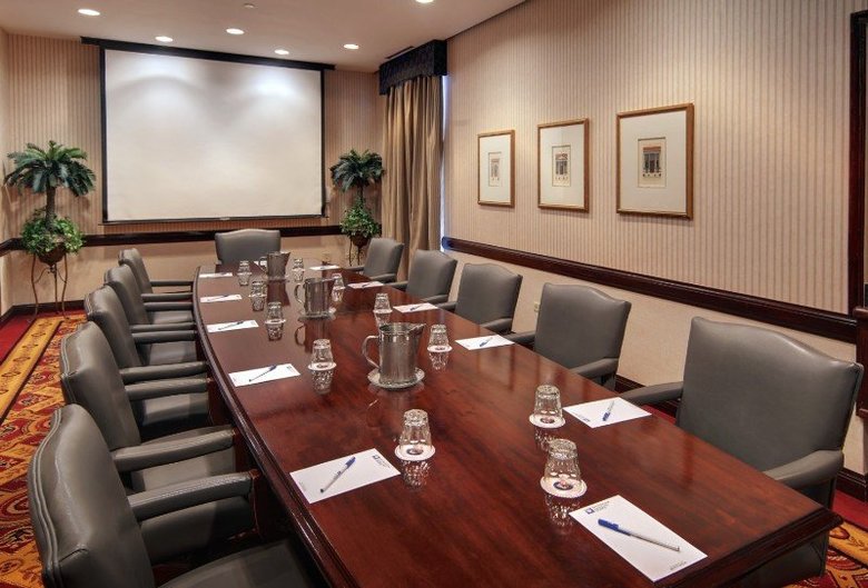 Hotel Wyndham Glenview Suites