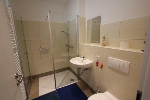 Apartamento Ferienwohnungen Am Markt Warnem�nde