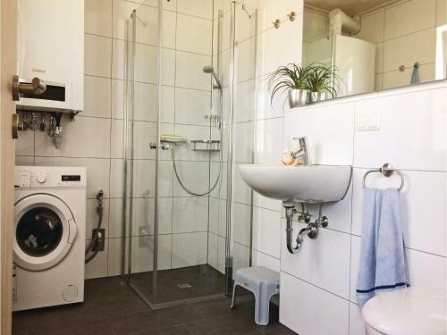 Three-bedroom Holiday Home In Altefahr/rugen