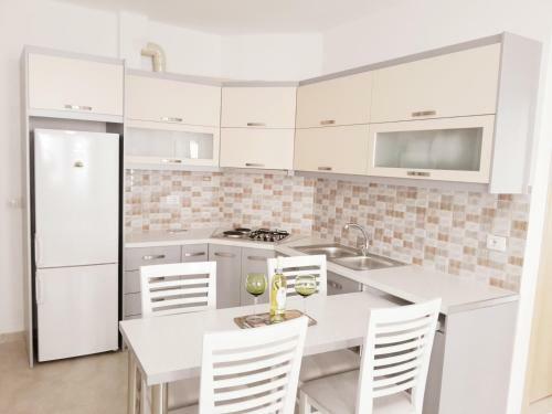 Saranda Apartments