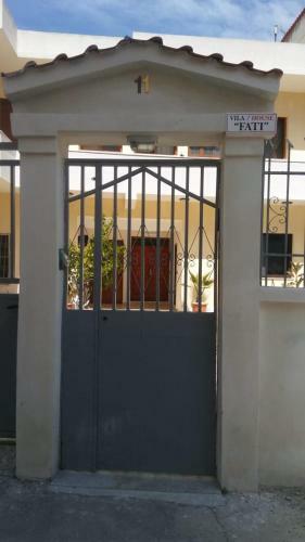 Hostal Fati Guest House