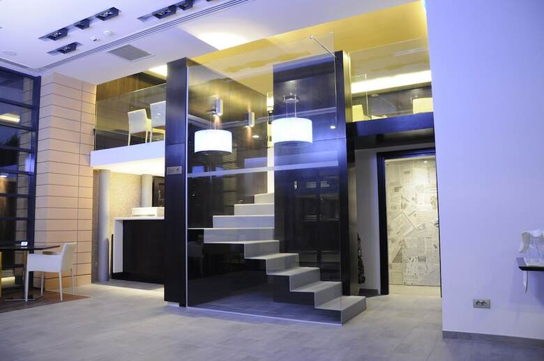 Berthelot Hotel