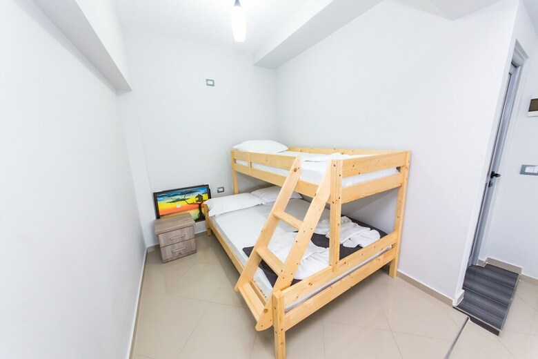 Hotel Kapllani