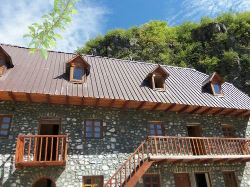 Hostal Bujtina Berishta Theth