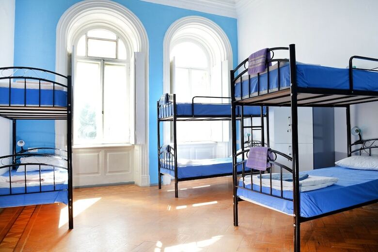 Mr. Hostel Baku