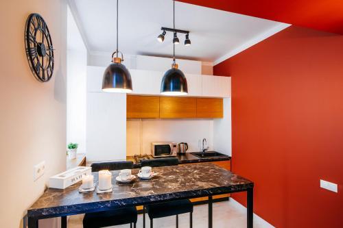 10 Apartment On Ploshad Pobedi