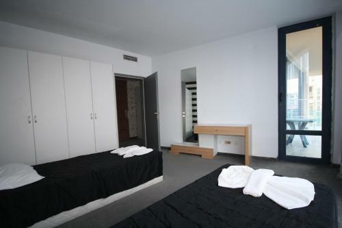 Riviera Blue Hotel