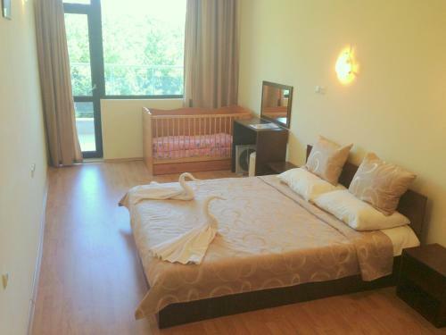 Dilov Apartments In Yalta Golden Sands
