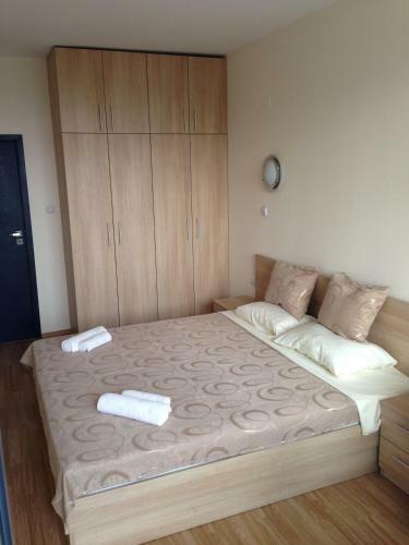 Dilov Apartments In Yalta Golden Sands