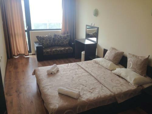 Dilov Apartments In Yalta Golden Sands