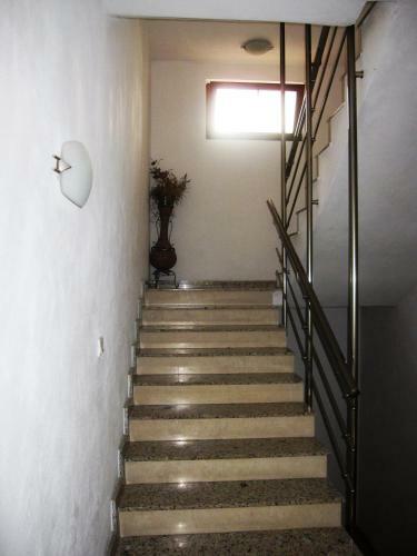 Hostal Elena Guest House