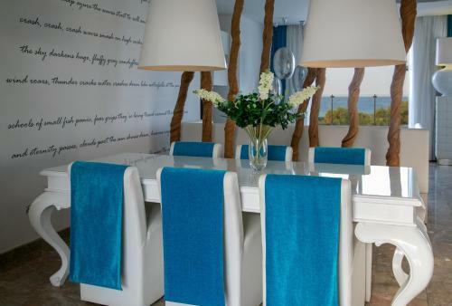Louis Althea Kalamies Luxury Villas