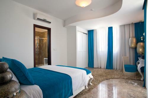 Louis Althea Kalamies Luxury Villas