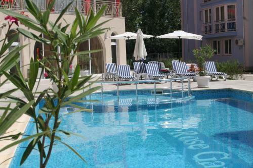 Rose Garden Hotel
