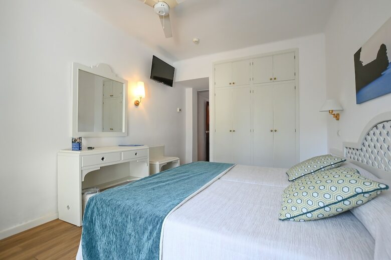 Pinos Playa Hotel