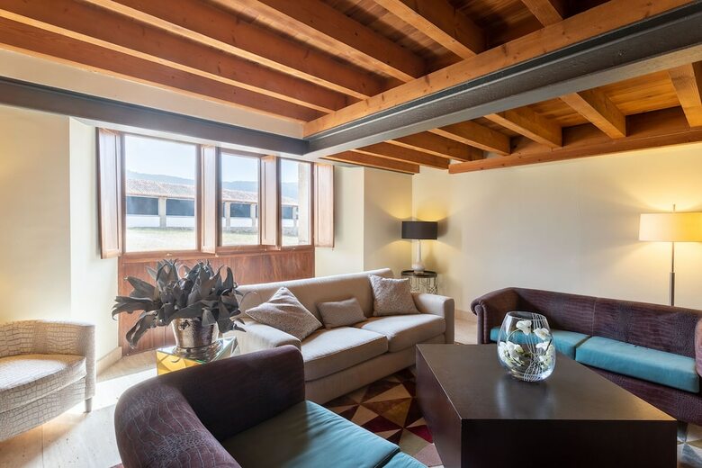 Hotel Iz�n Puerta de Gredos